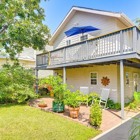 Cozy Galveston Apartment With Private Beach Pass! Екстериор снимка