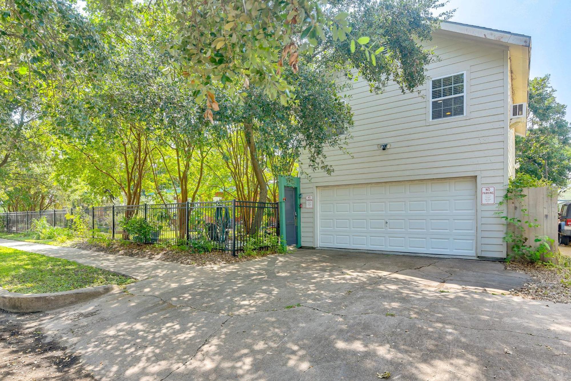 Cozy Galveston Apartment With Private Beach Pass! Екстериор снимка